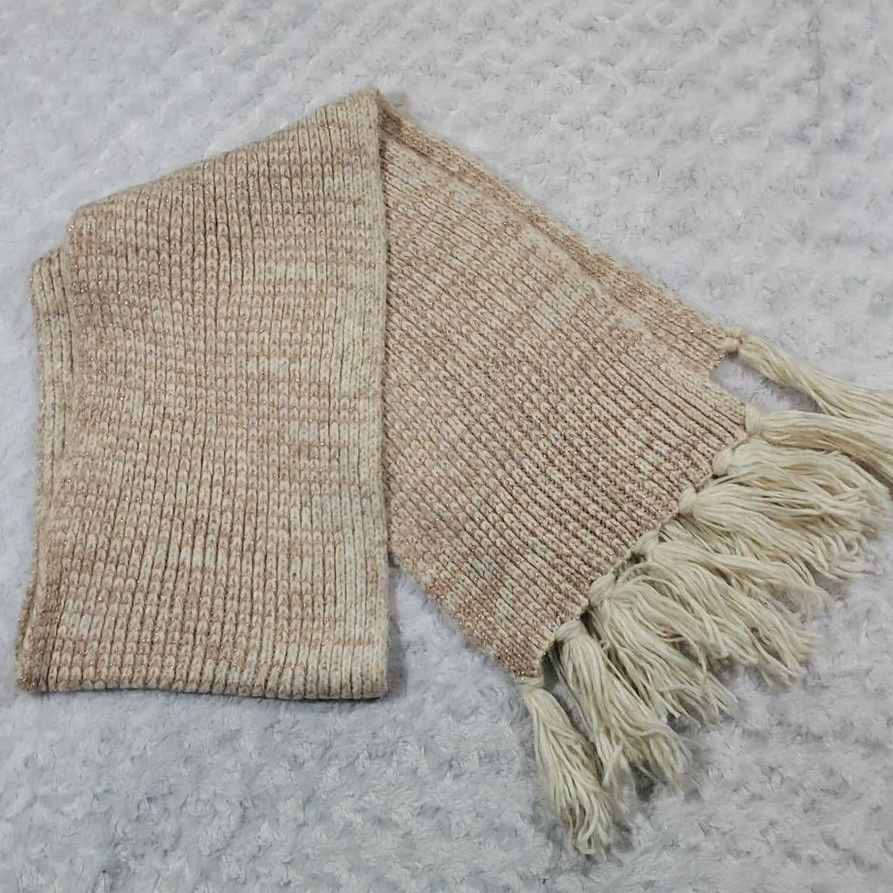 Vince Camuto Marled Shine Muffler Tasseled Scarf in Oatmeal Pink